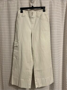 NWOT. SPANX Cream Wide-Leg Cargo Jeans